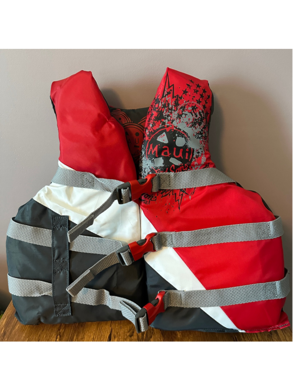 Maui and Sons Youth Life Vest Type III PFD 50-90 lbs Red Wakeboard Ski Jacket
